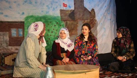 ­K­ü­ç­ü­k­ ­S­a­h­n­e­ ­T­i­y­a­t­r­o­s­u­­ ­E­r­z­u­r­u­m­­d­a­ ­y­a­ş­a­y­a­c­a­k­ ­-­ ­Y­a­ş­a­m­ ­H­a­b­e­r­l­e­r­i­